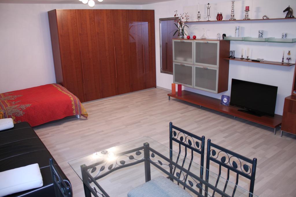 Studio 1 1/2 Contone Extérieur photo